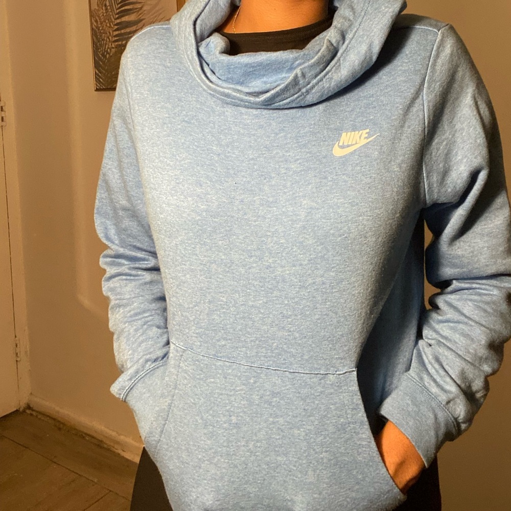 Nike Sportswear Club Pullover Hoodie Funnel Neck